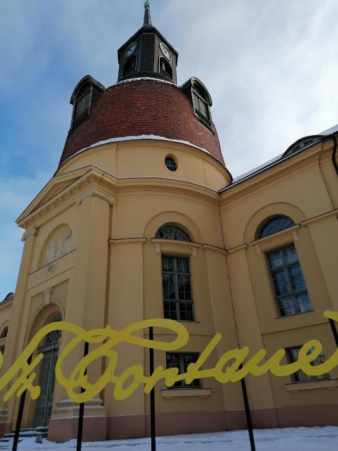 Bed&Breakfast Wagner "Im Alten Pfarrhaus" Нойрупин Екстериор снимка