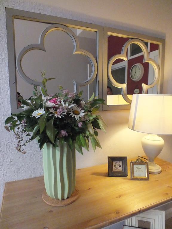 Bed&Breakfast Wagner "Im Alten Pfarrhaus" Нойрупин Екстериор снимка